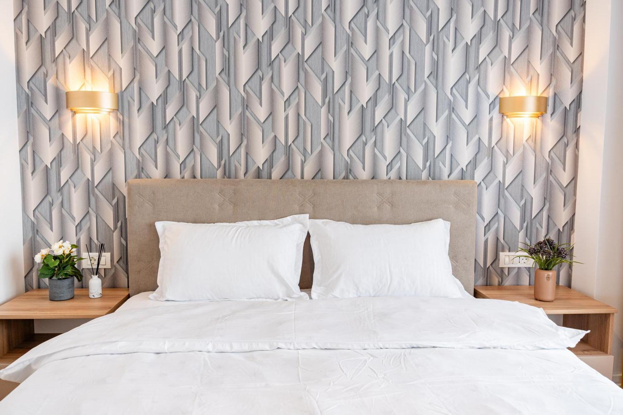 Feel The Paris With C&a - By Openhouse