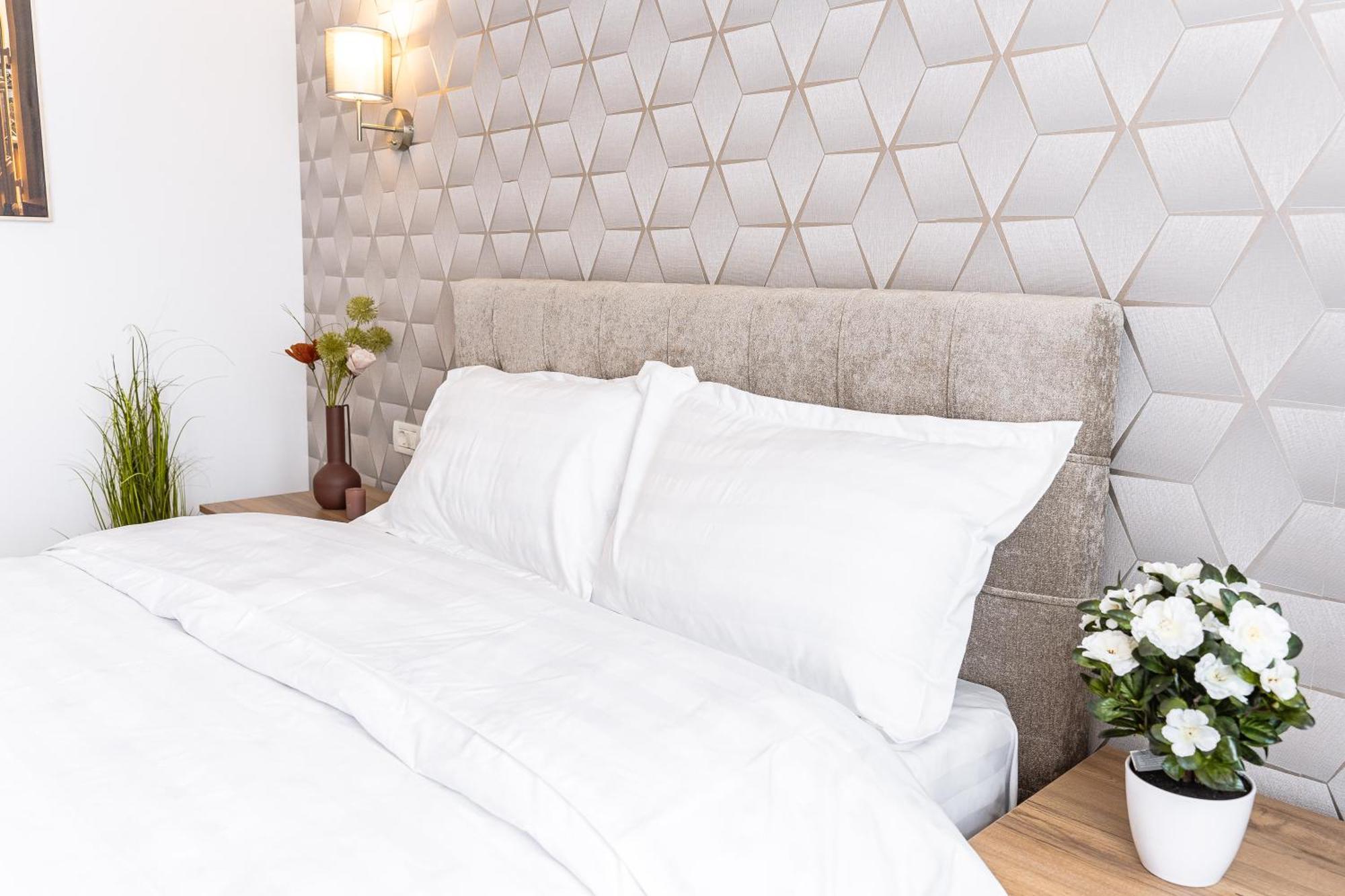Feel The Paris With C&a - By Openhouse
